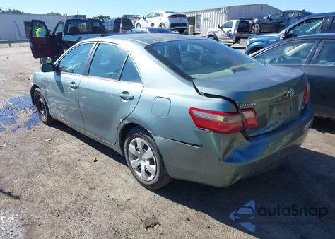 2007 Toyota Camry Le z USA, uszkodzony, nr VIN 4T1BE46K27U538384
